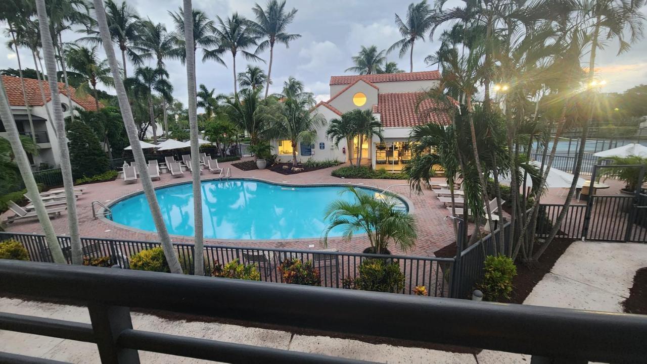 Dharma Home Suites Dania Beach At Sheridan Ocean Club Экстерьер фото