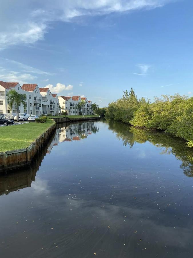 Dharma Home Suites Dania Beach At Sheridan Ocean Club Экстерьер фото