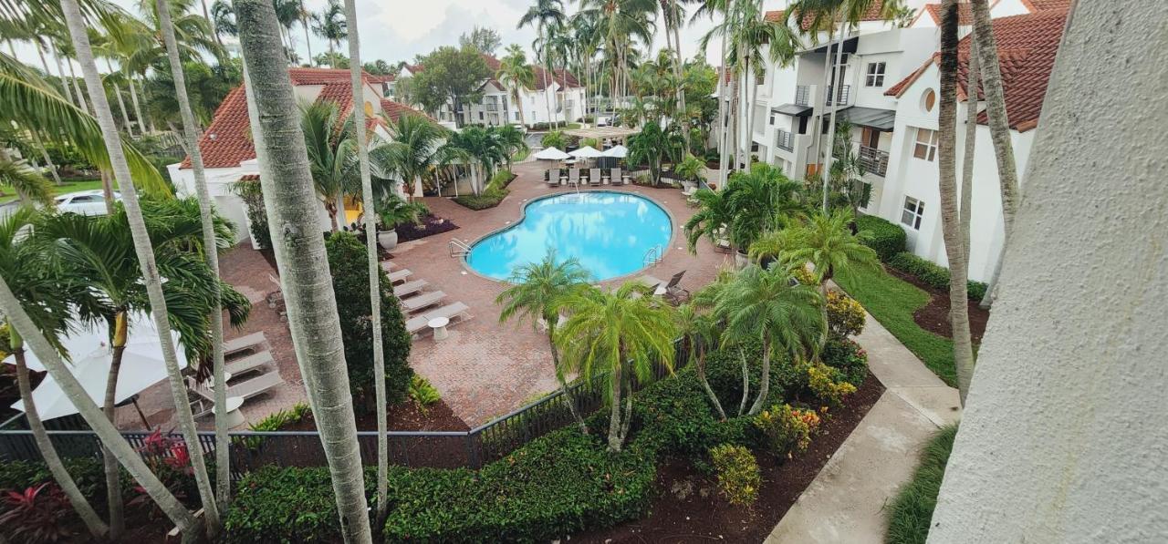Dharma Home Suites Dania Beach At Sheridan Ocean Club Экстерьер фото